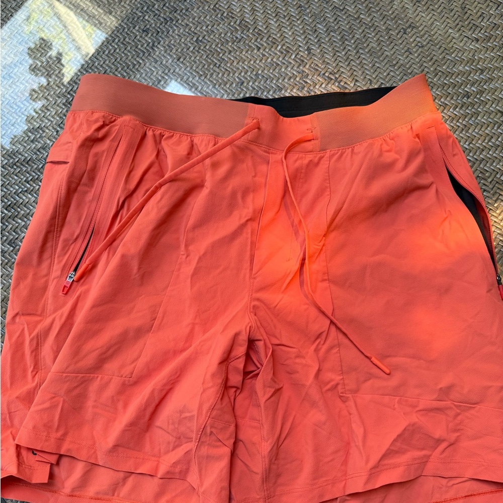 Men’s Lululemon License To Train 7” short - XL - Orange